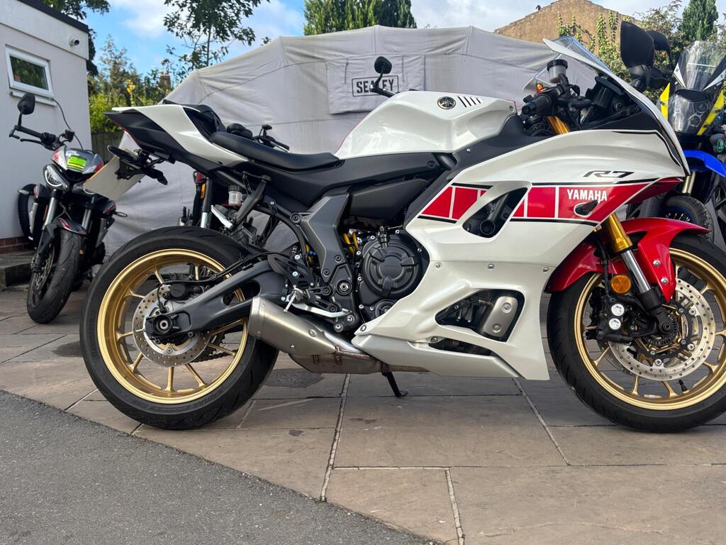 Yamaha R7 Super Sports 700 Euro 5