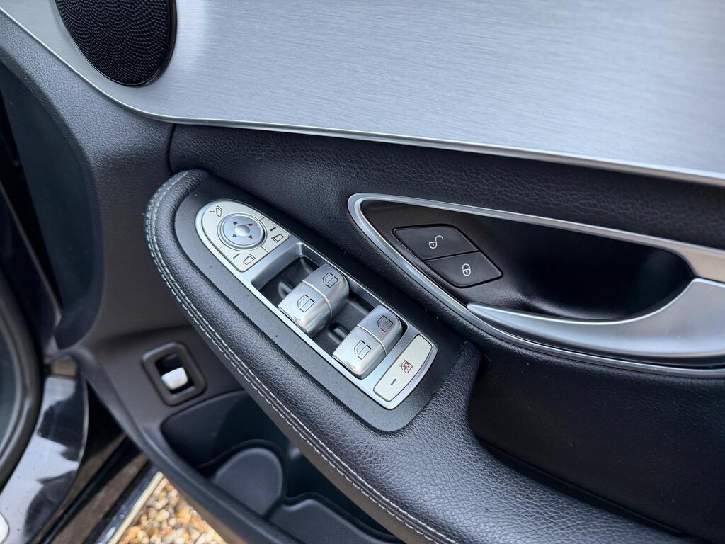 Mercedes-Benz C Class 2.1 C220d Sport G-Tronic+ Euro 6 (s/s) 5dr thumbnail 30