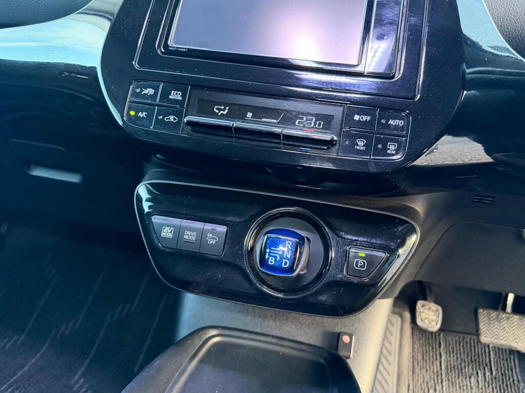 2019 Toyota Prius thumbnail 24