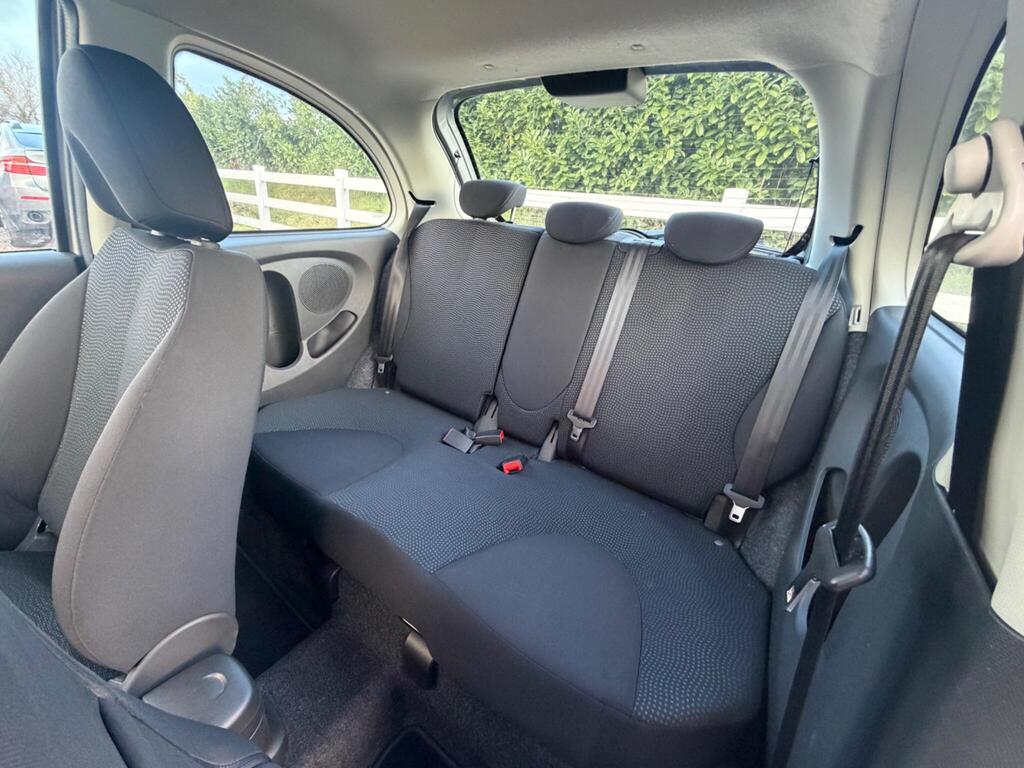 2010 Nissan Micra thumbnail 20