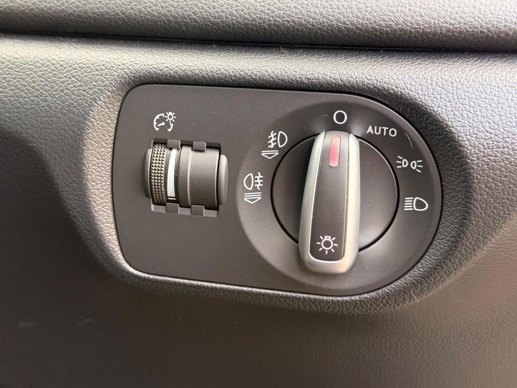 2013 Audi Q3 thumbnail 34
