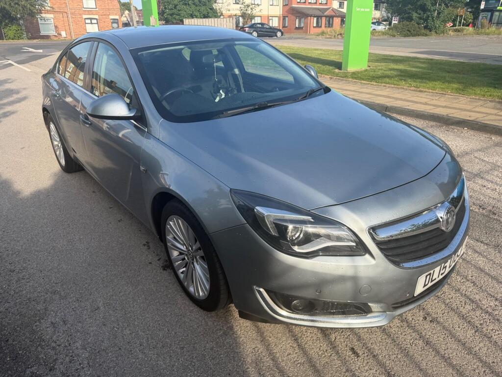 Vauxhall Insignia Hatchback 1.8 16V Design Euro 5 5dr