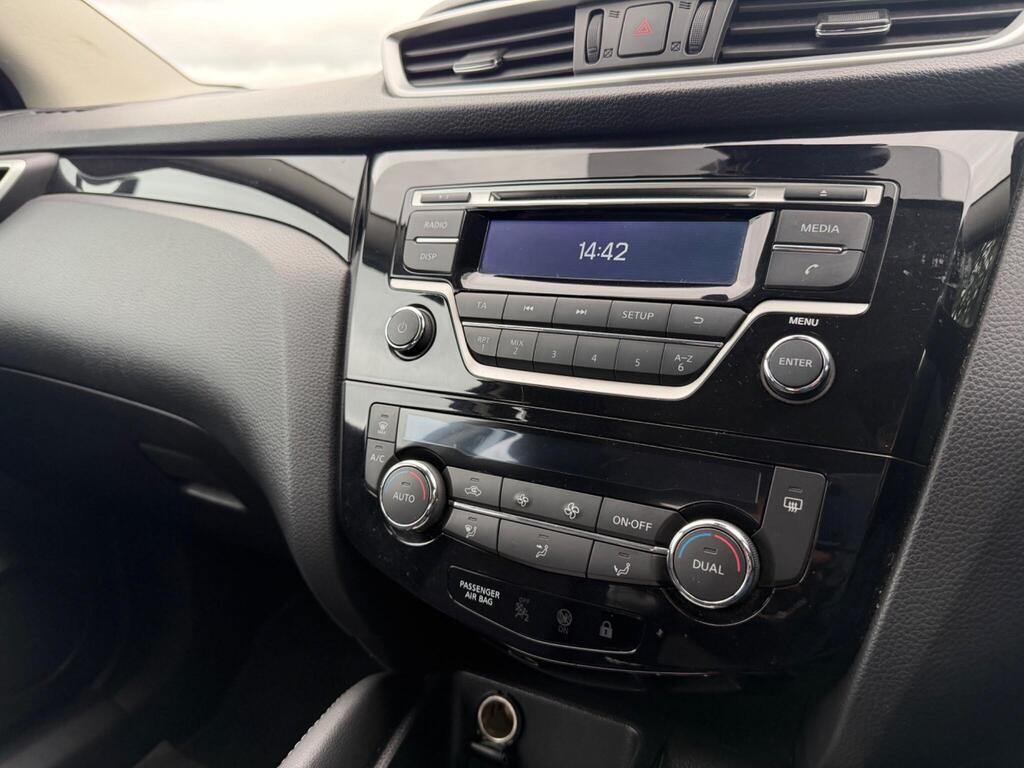 2014 Nissan Qashqai thumbnail 14