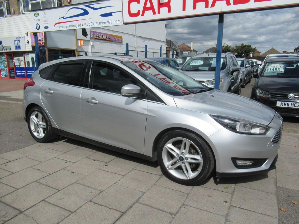 Ford Focus Hatchback 1.0T EcoBoost Zetec Edition Euro 6 (s/s) 5dr