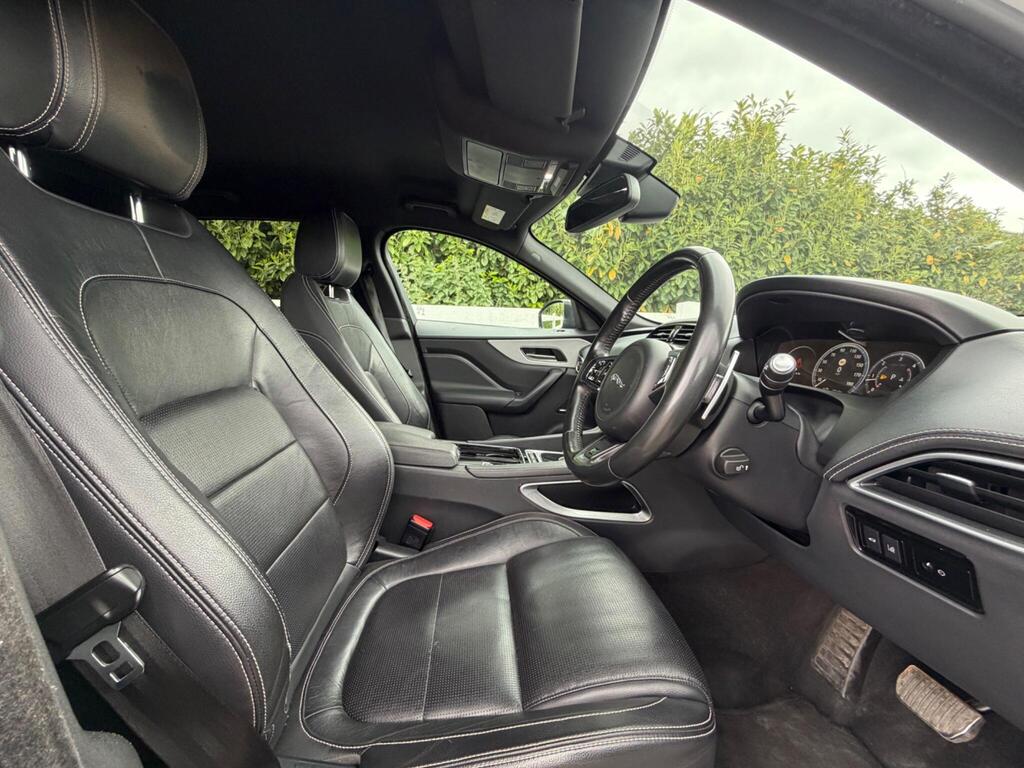 2017 Jaguar F-PACE thumbnail 20