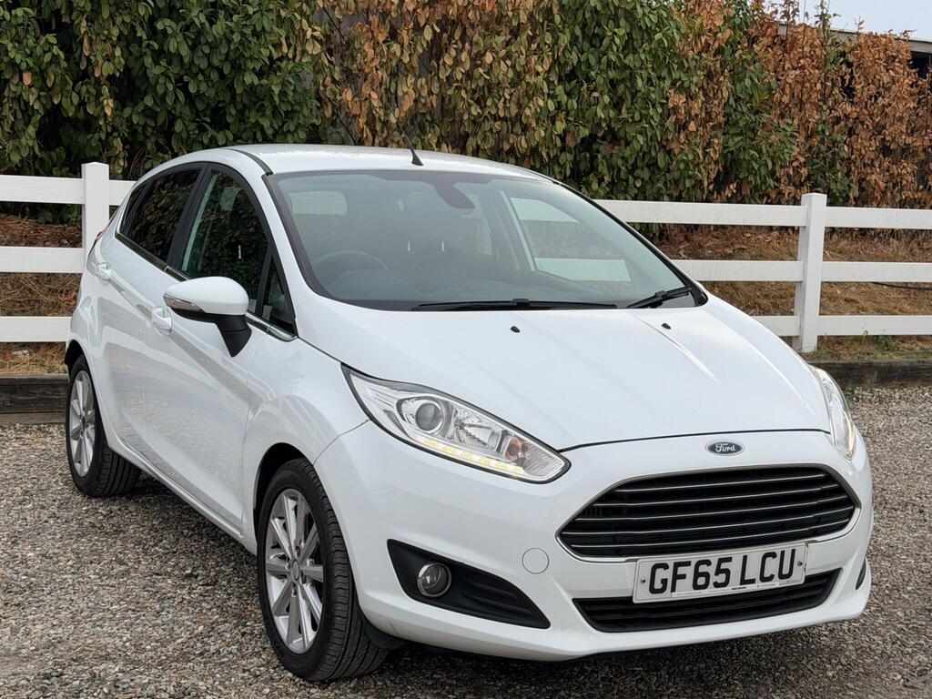 2015 Ford Fiesta thumbnail 8