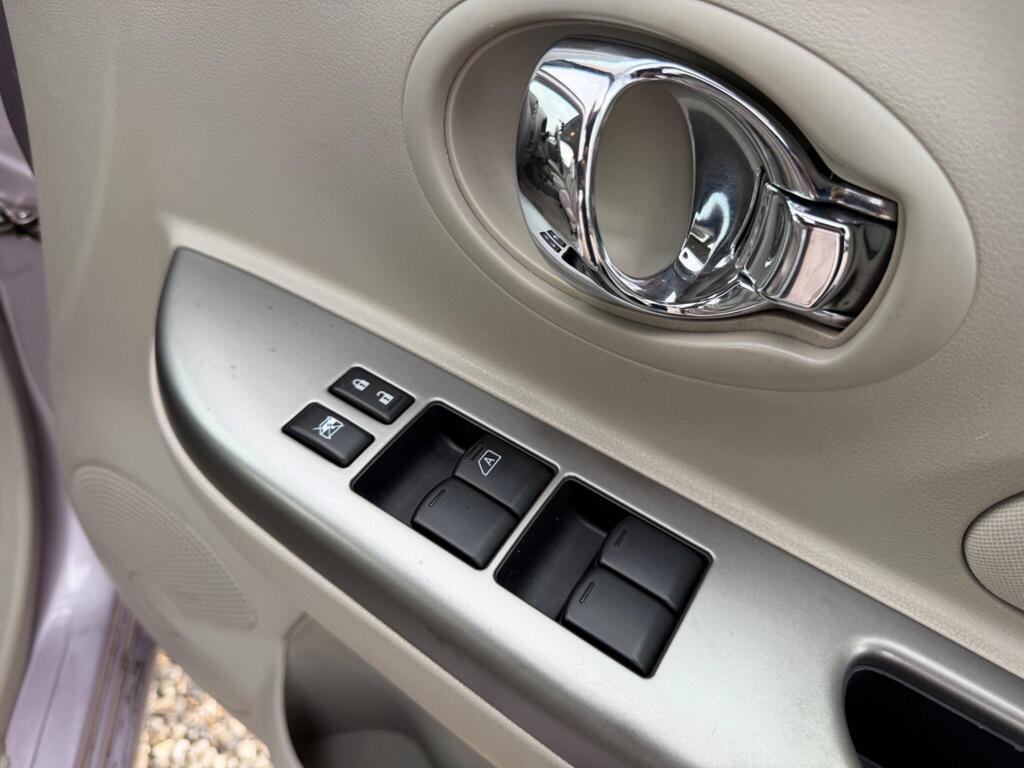 2015 Nissan Micra thumbnail 23