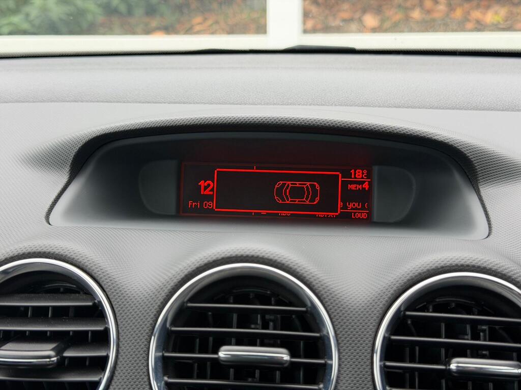 2009 Peugeot 308 CC thumbnail 31
