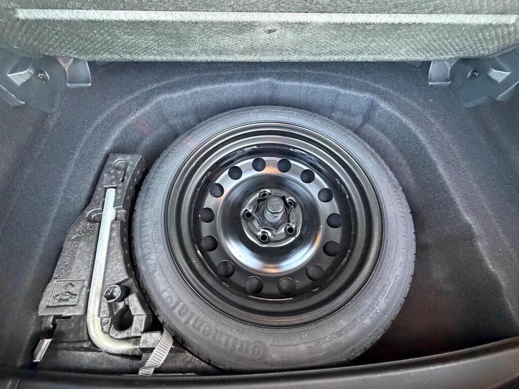 2014 Volkswagen Golf thumbnail 26