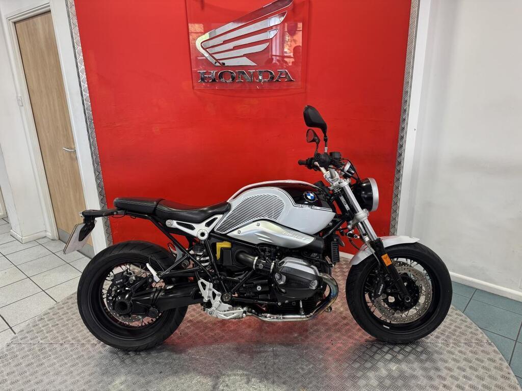 BMW R nineT Pure