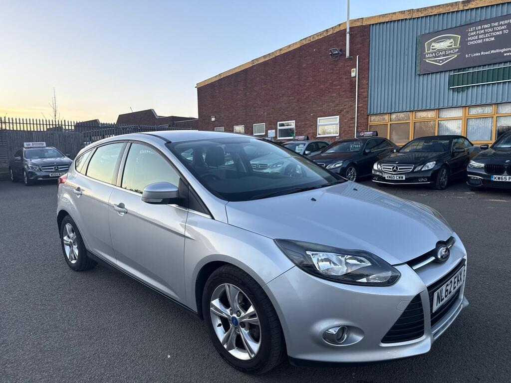 Ford Focus Hatchback 1.6 TDCi Zetec Euro 5 (s/s) 5dr