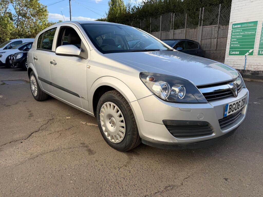 Vauxhall Astra Hatchback 1.4i 16v Life 5dr