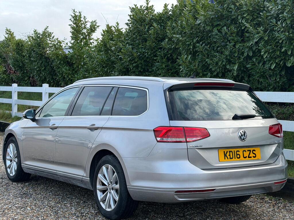 2016 Volkswagen Passat thumbnail 5