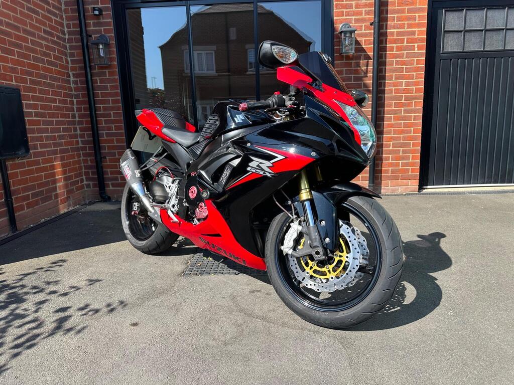 Suzuki GSX-R750 Super Sports 750