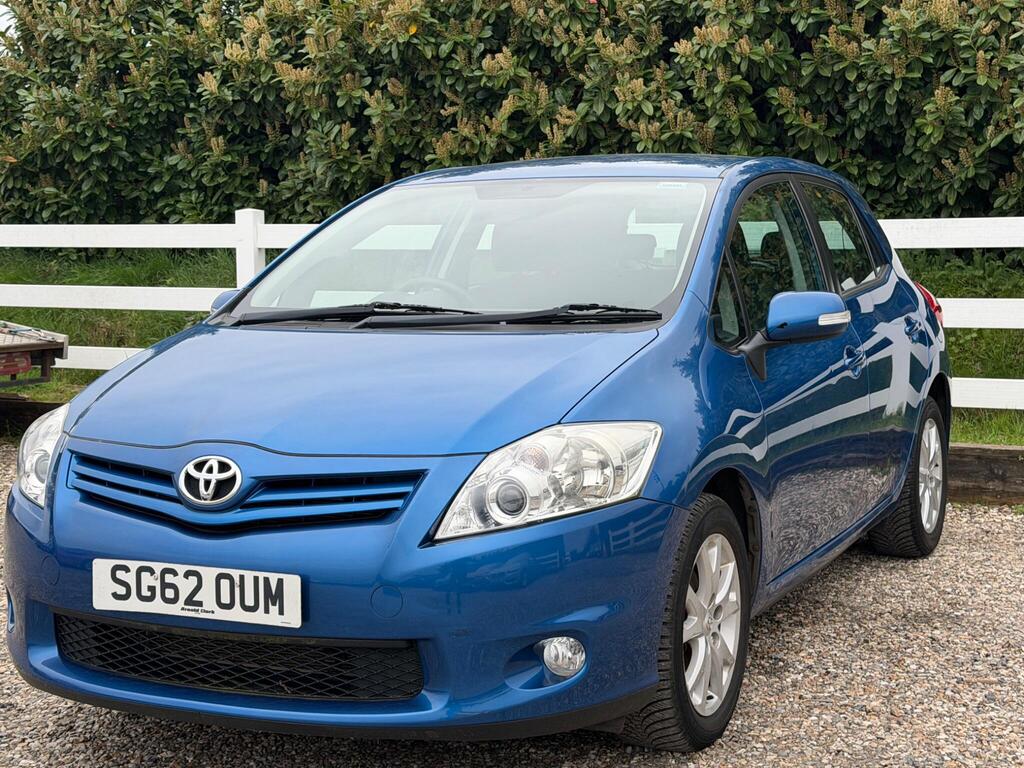 2012 Toyota Auris thumbnail 8