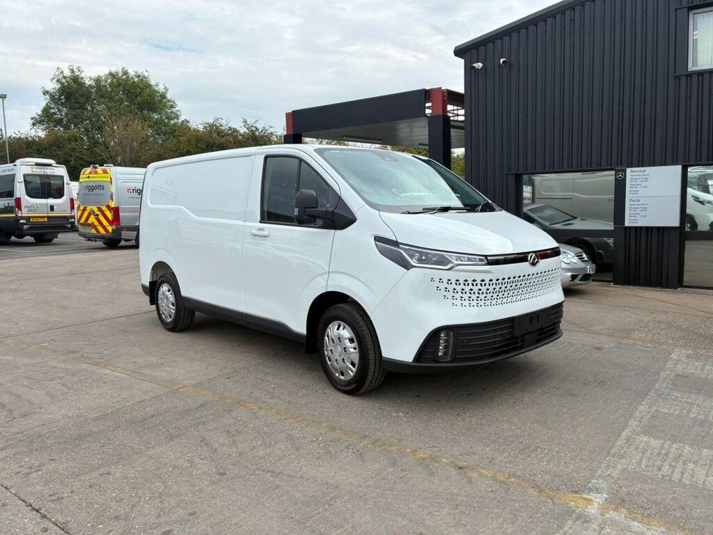 MAXUS Deliver 7