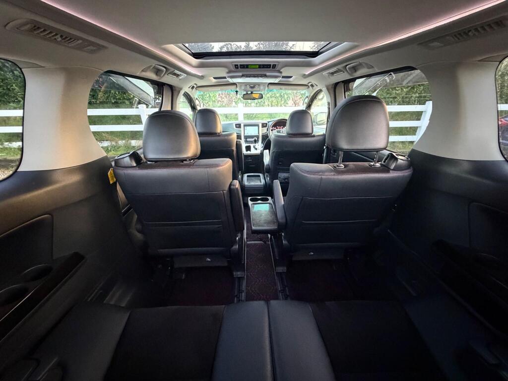 2013 Toyota Vellfire thumbnail 24