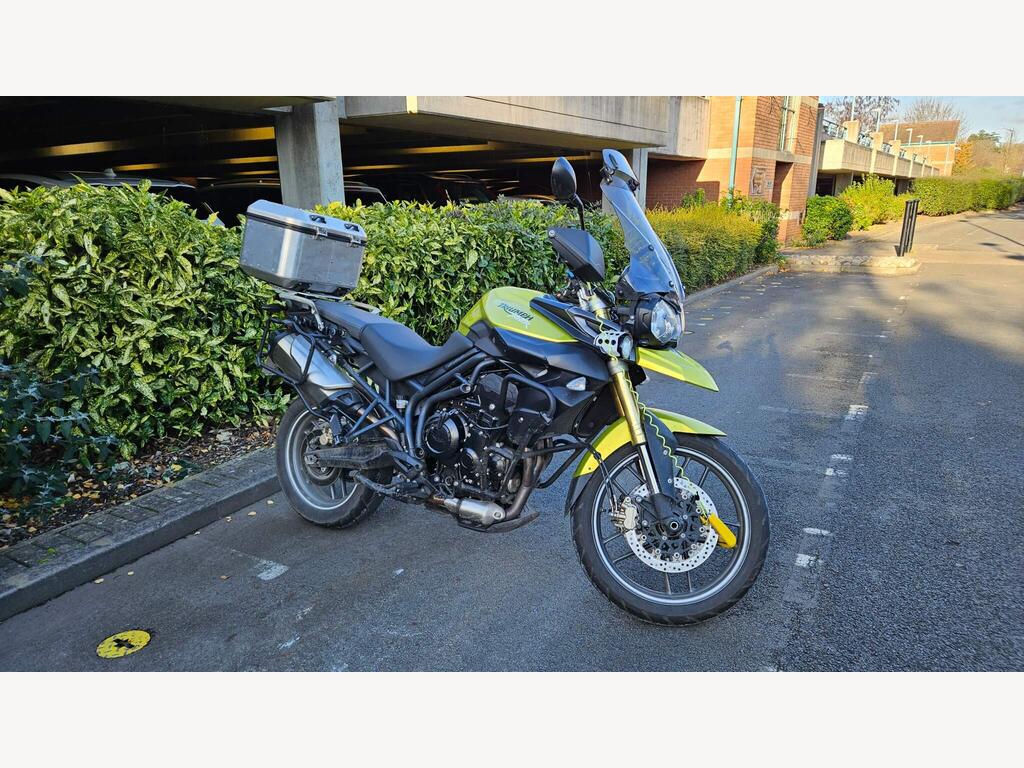 Triumph Tiger 800