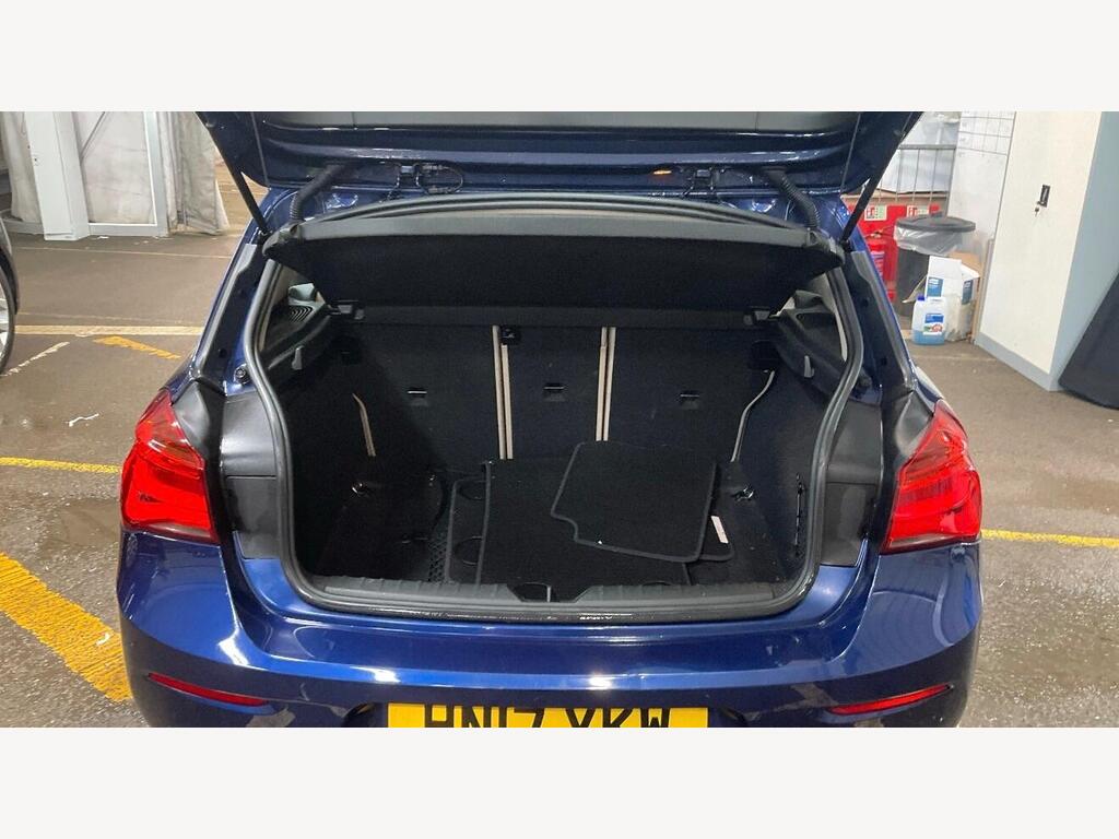 2017 BMW 1 Series thumbnail 10