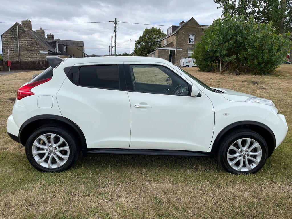 Nissan Juke SUV 1.6 Tekna Euro 5 (s/s) 5dr