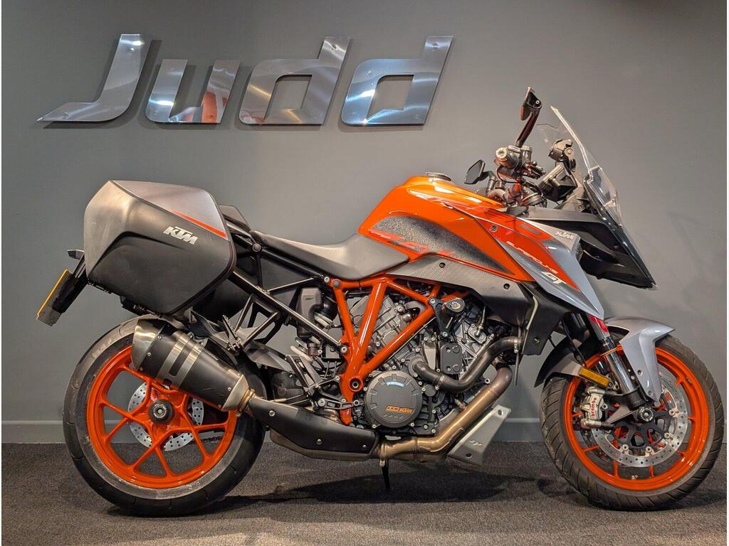 KTM 1290 Super Duke GT