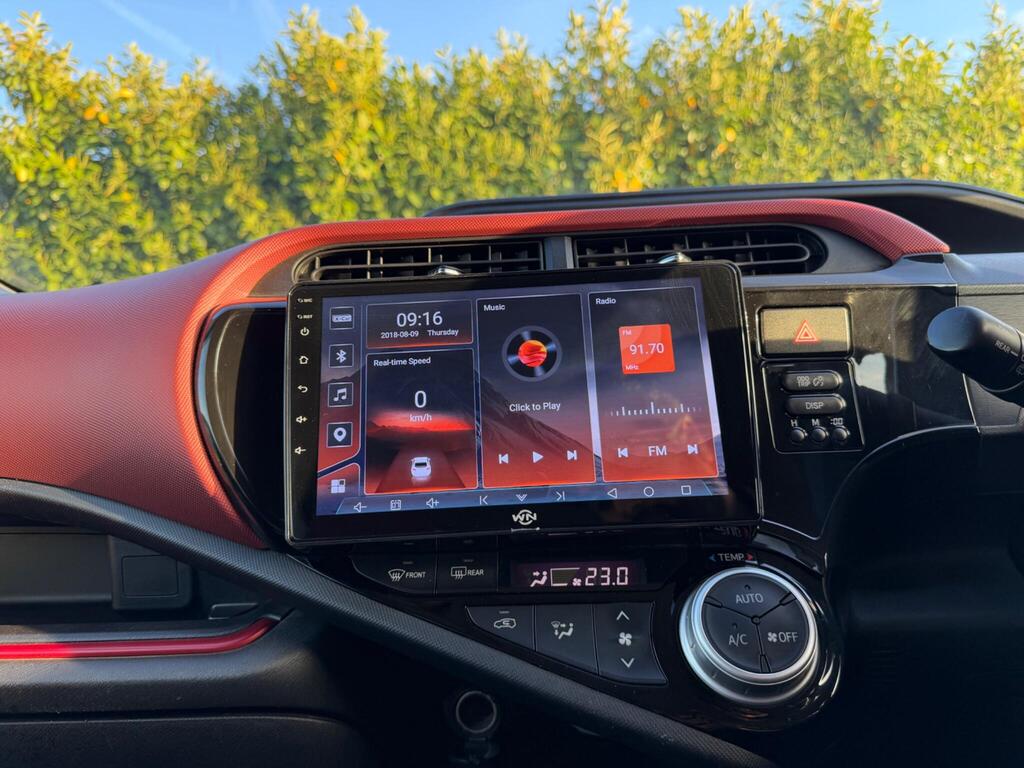 2015 Toyota Aqua thumbnail 26
