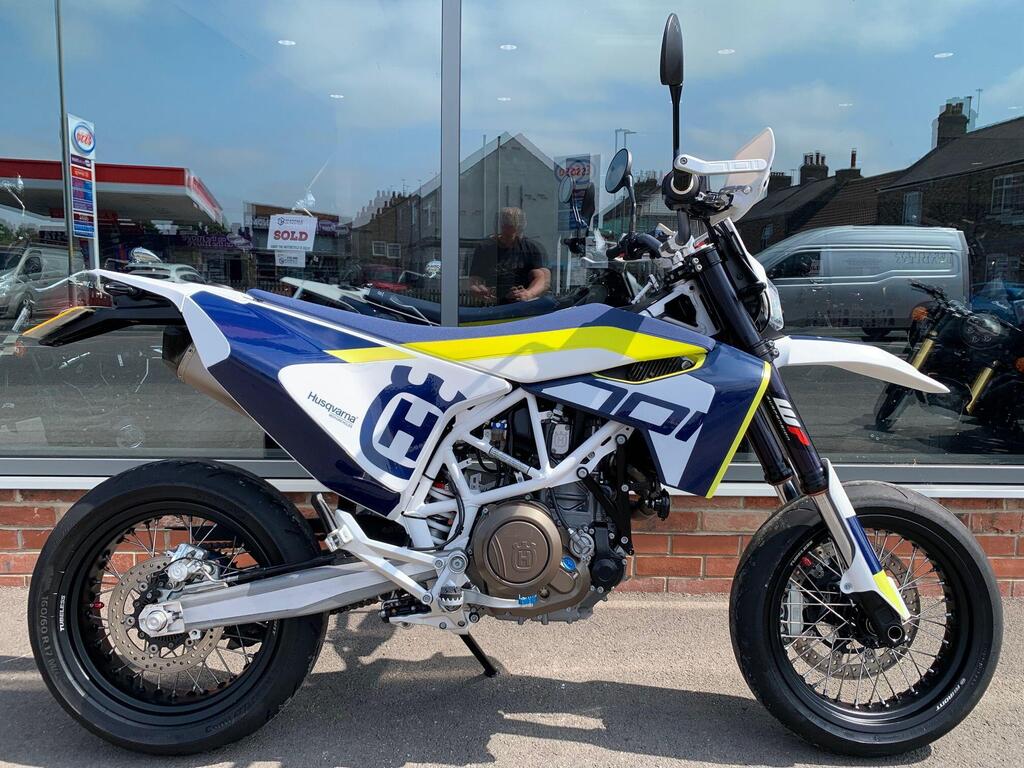 Husqvarna 701 Supermoto