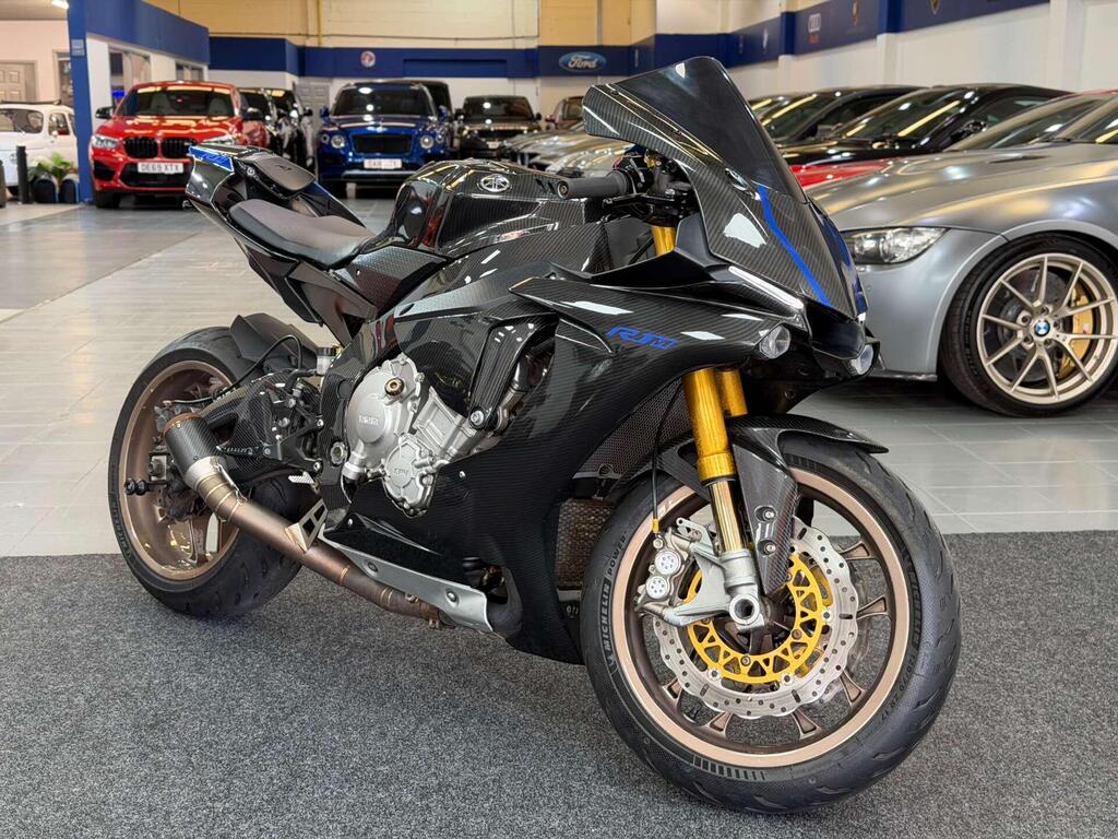Yamaha R1M
