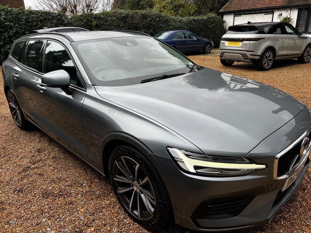 Volvo V60 Estate 2.0 B3 MHEV Momentum Auto Euro 6 (s/s) 5dr