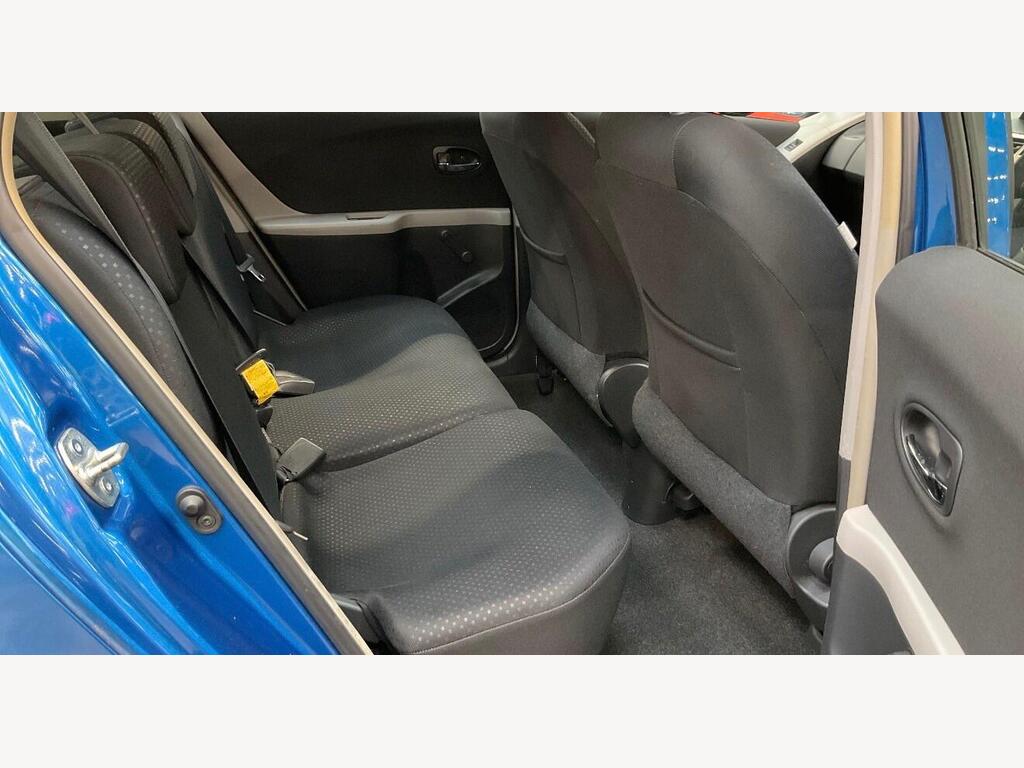 2010 Toyota Yaris thumbnail 10