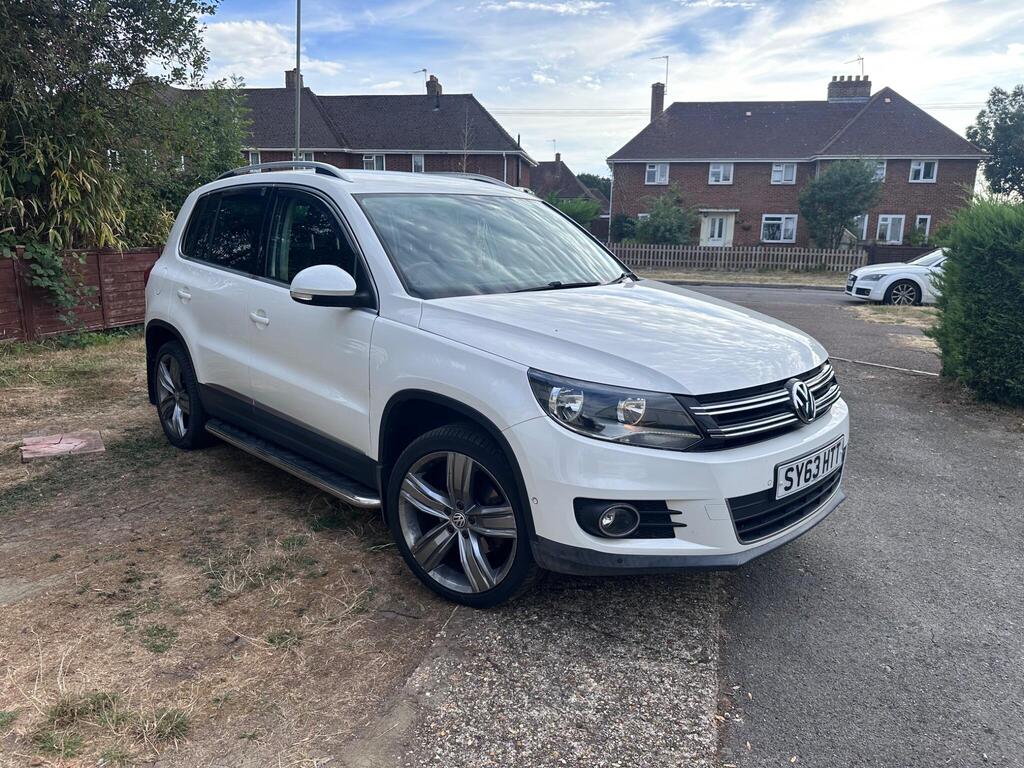 Volkswagen Tiguan SUV 2.0 TDI BlueMotion Tech SE DSG 4WD Euro 5 (s/s) 5dr