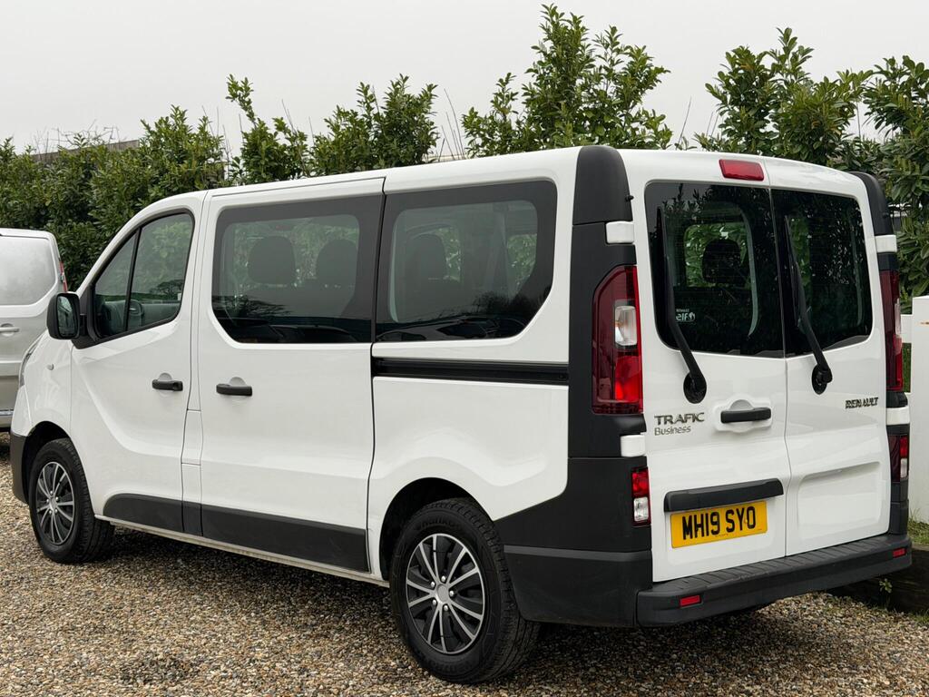 2019 Renault Trafic thumbnail 9