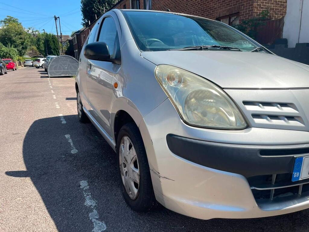 Nissan Pixo