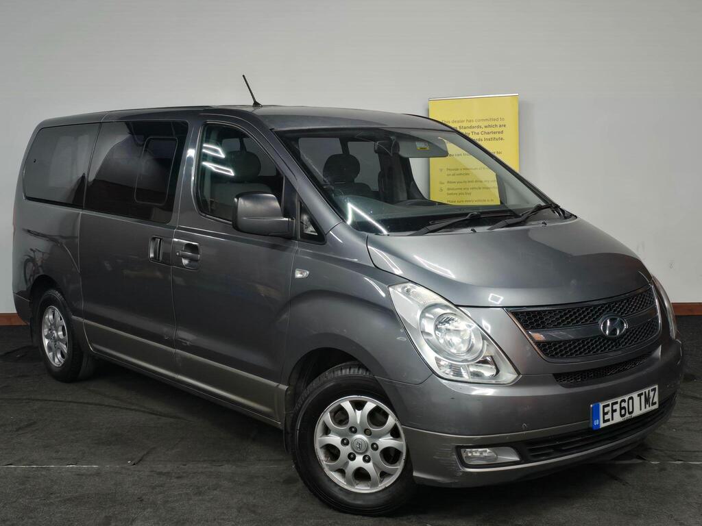 Hyundai i800