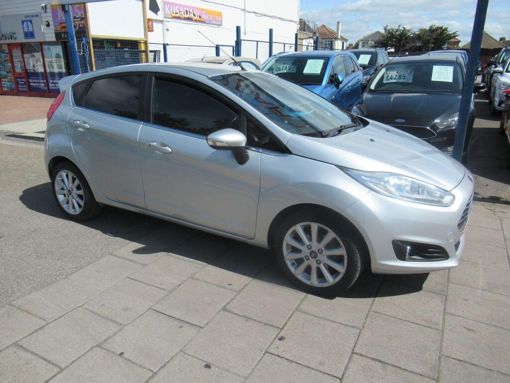 Ford Fiesta Hatchback 1.0T EcoBoost Titanium Powershift Euro 6 5dr