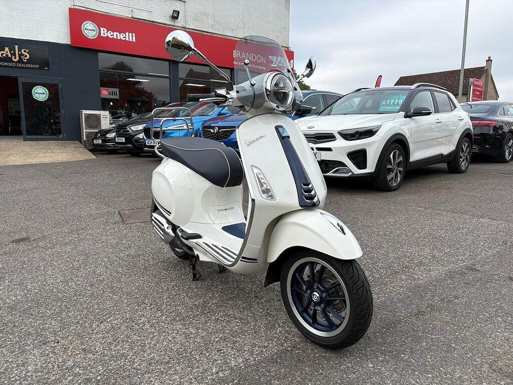Piaggio Vespa Primavera 125