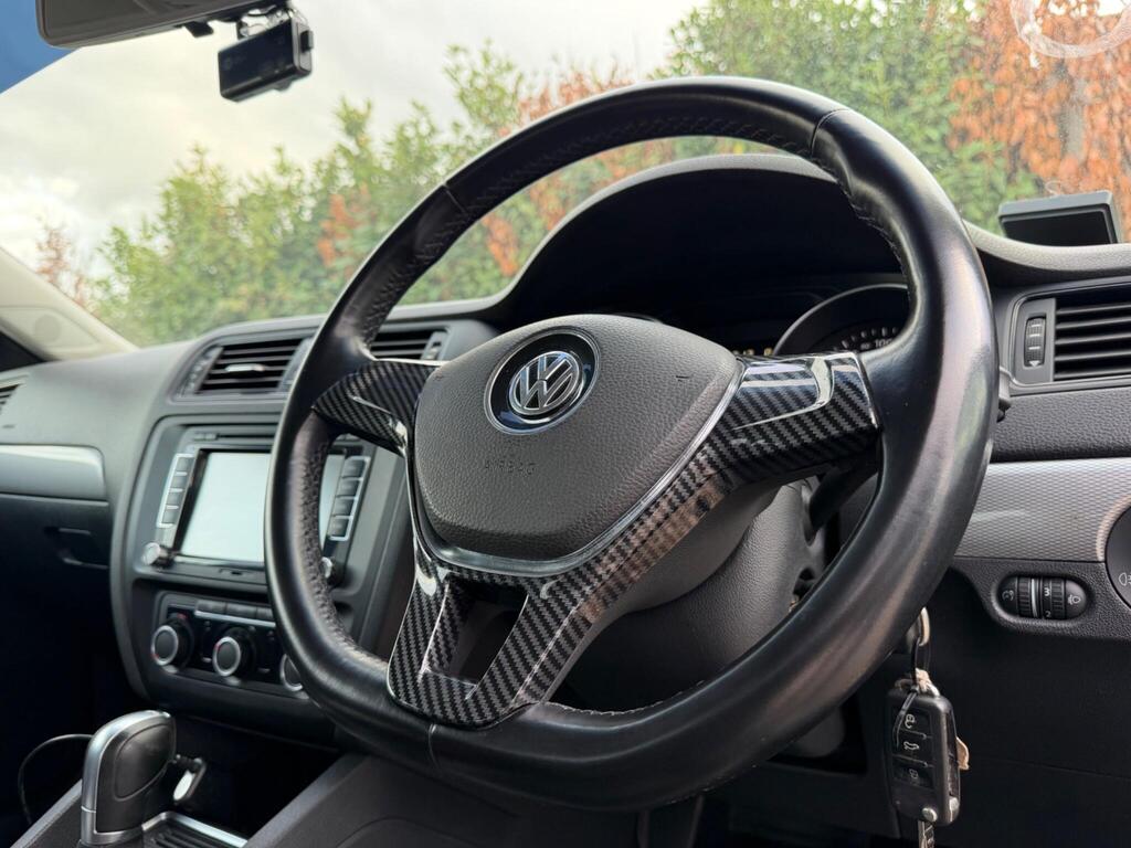 2016 Volkswagen Jetta thumbnail 29