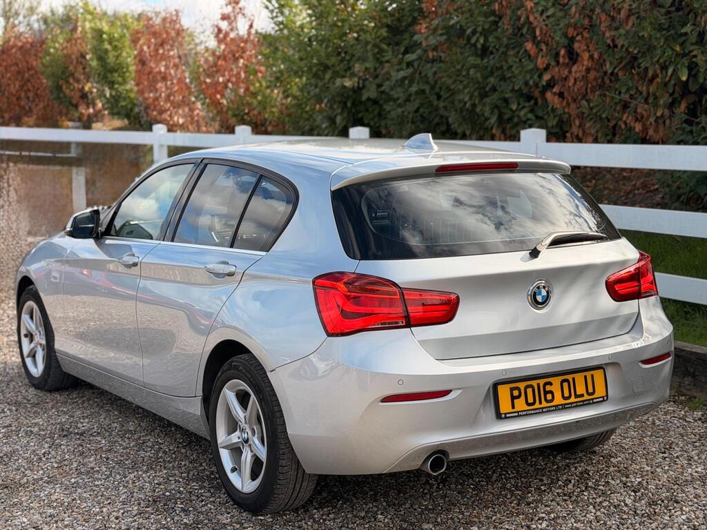 2016 BMW 1 Series thumbnail 19