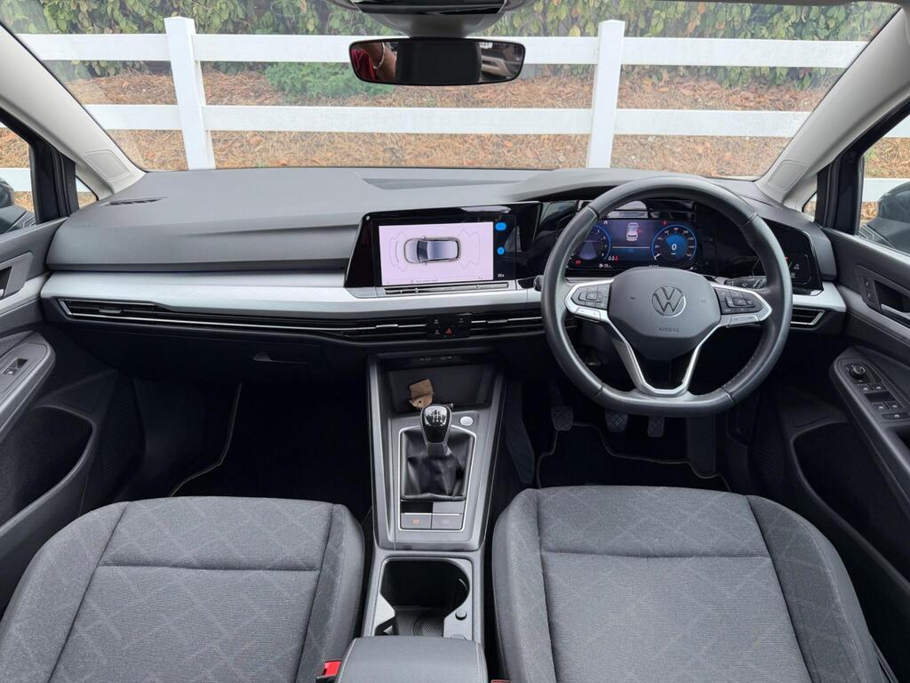 2023 Volkswagen Golf thumbnail 2