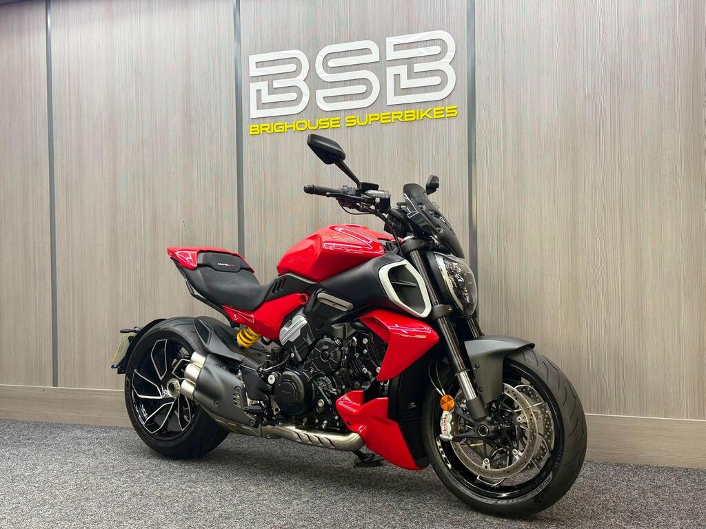 Ducati Diavel V4 Custom Cruiser 1158 Ducati Quick Shift Euro 5