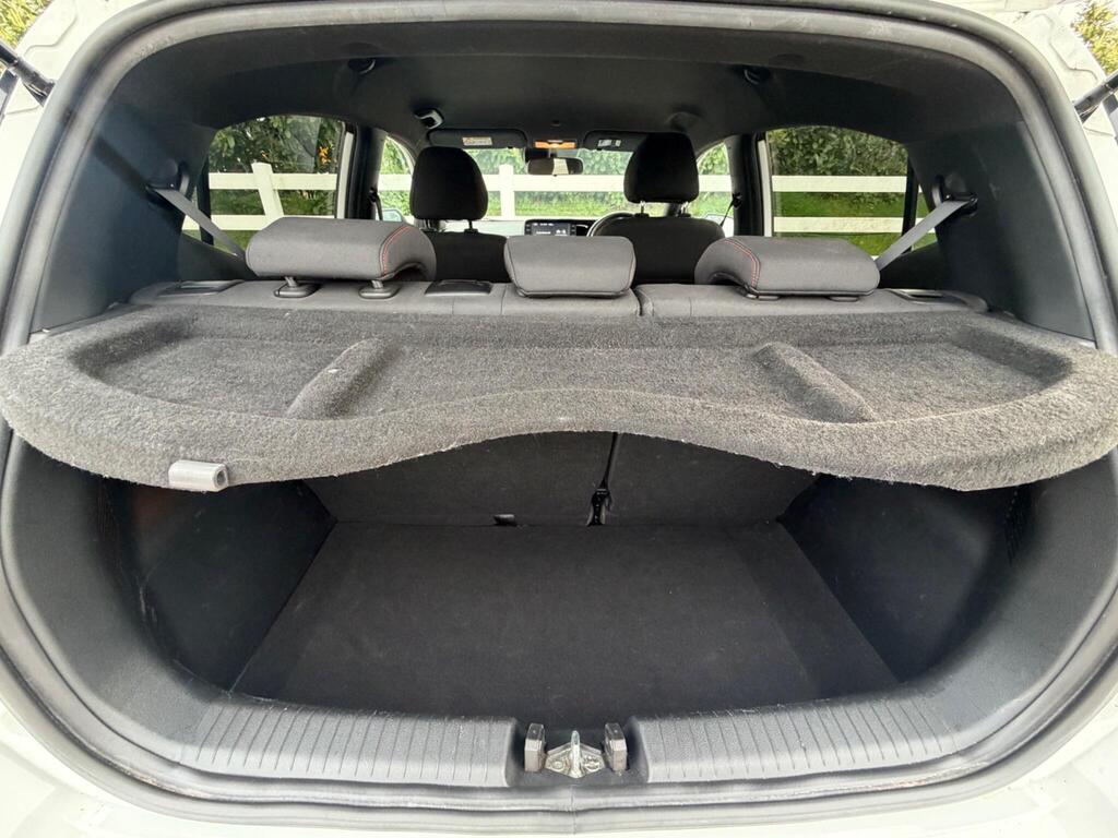 2022 Hyundai i10 thumbnail 34