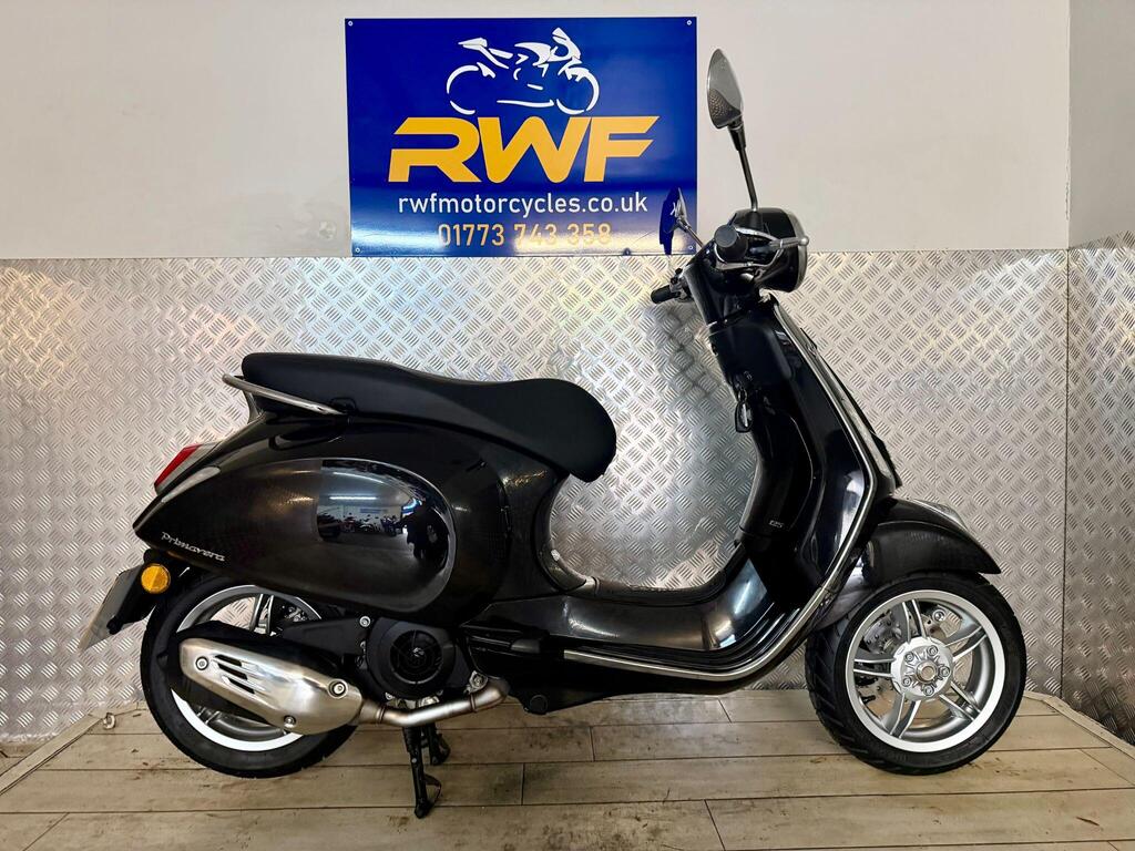 Piaggio Vespa Primavera 125