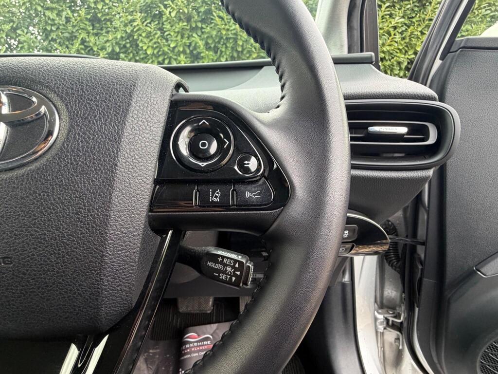 2021 Toyota Prius thumbnail 23