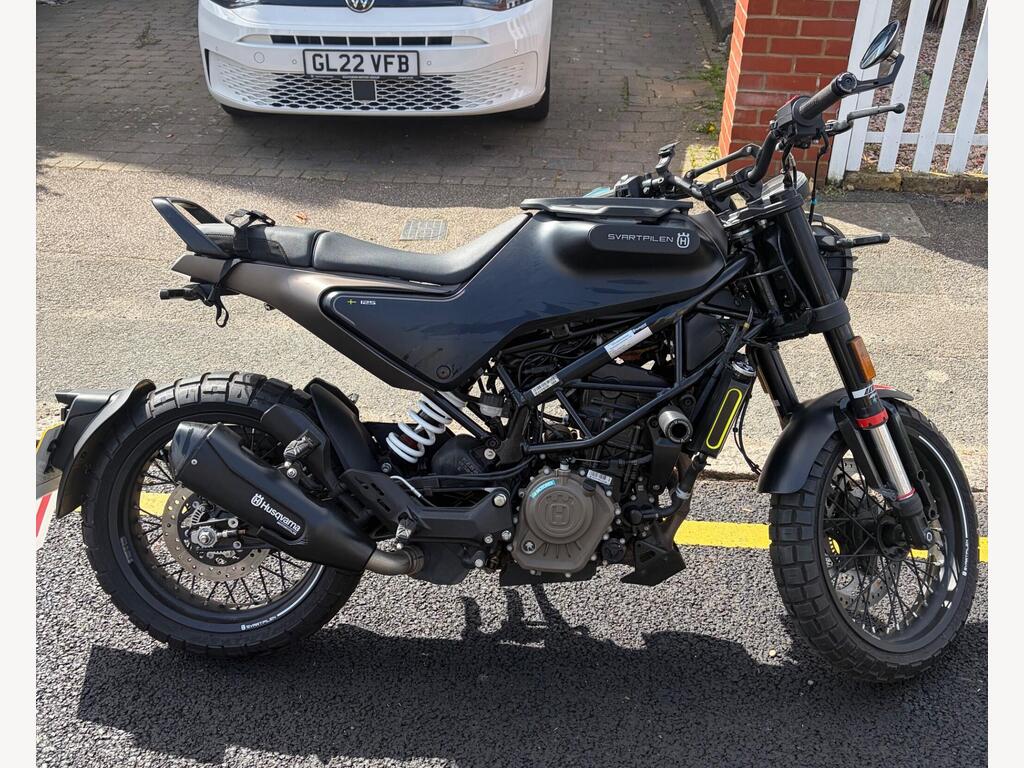 Husqvarna Svartpilen 125