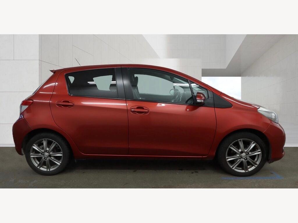 2013 Toyota Yaris thumbnail 7