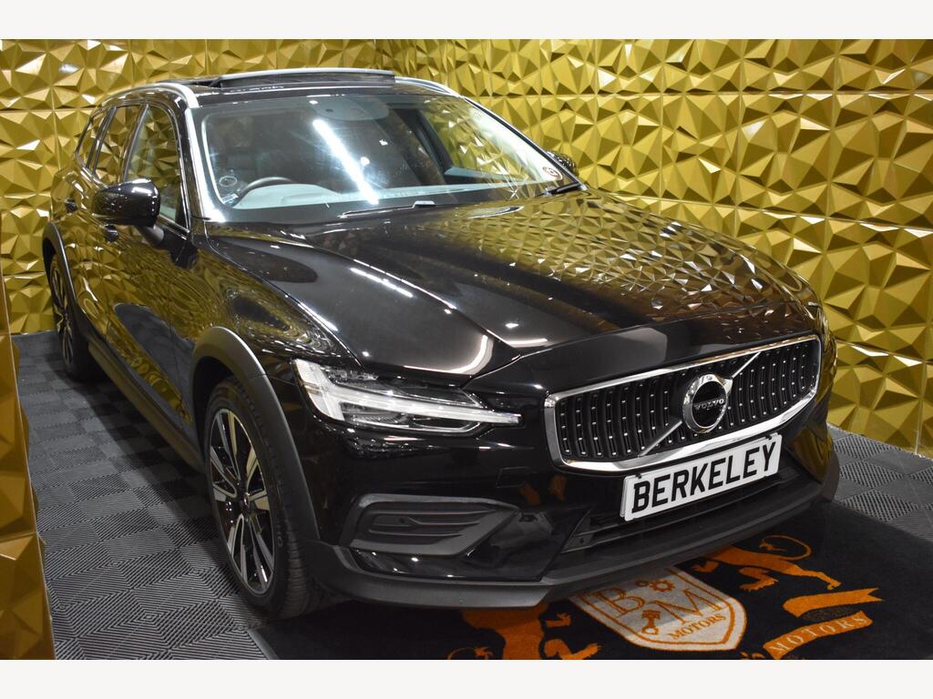 Volvo V60 Cross Country Estate 2.0 B5 MHEV Auto AWD Euro 6 (s/s) 5dr