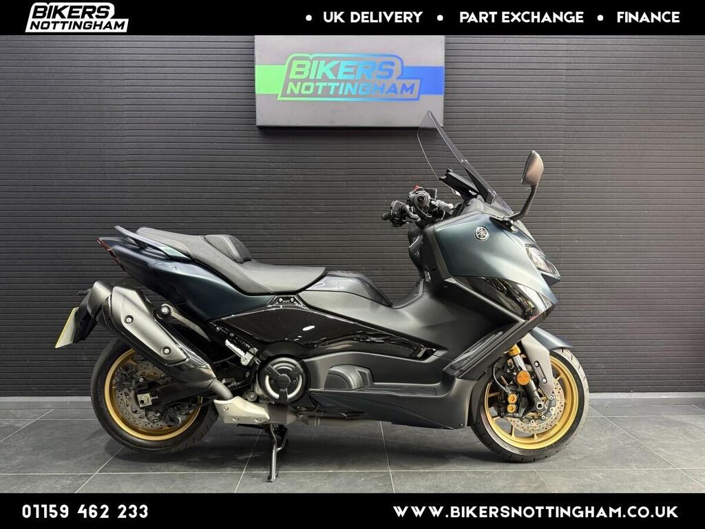 Yamaha TMAX 560