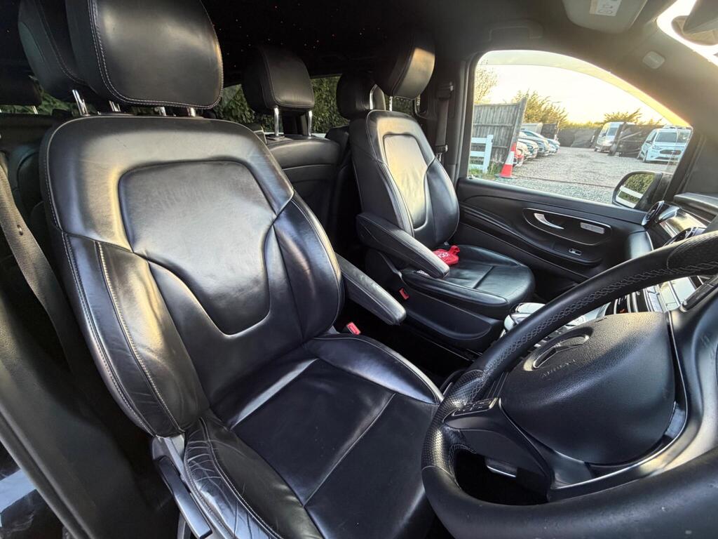 2019 Mercedes-Benz V Class thumbnail 19