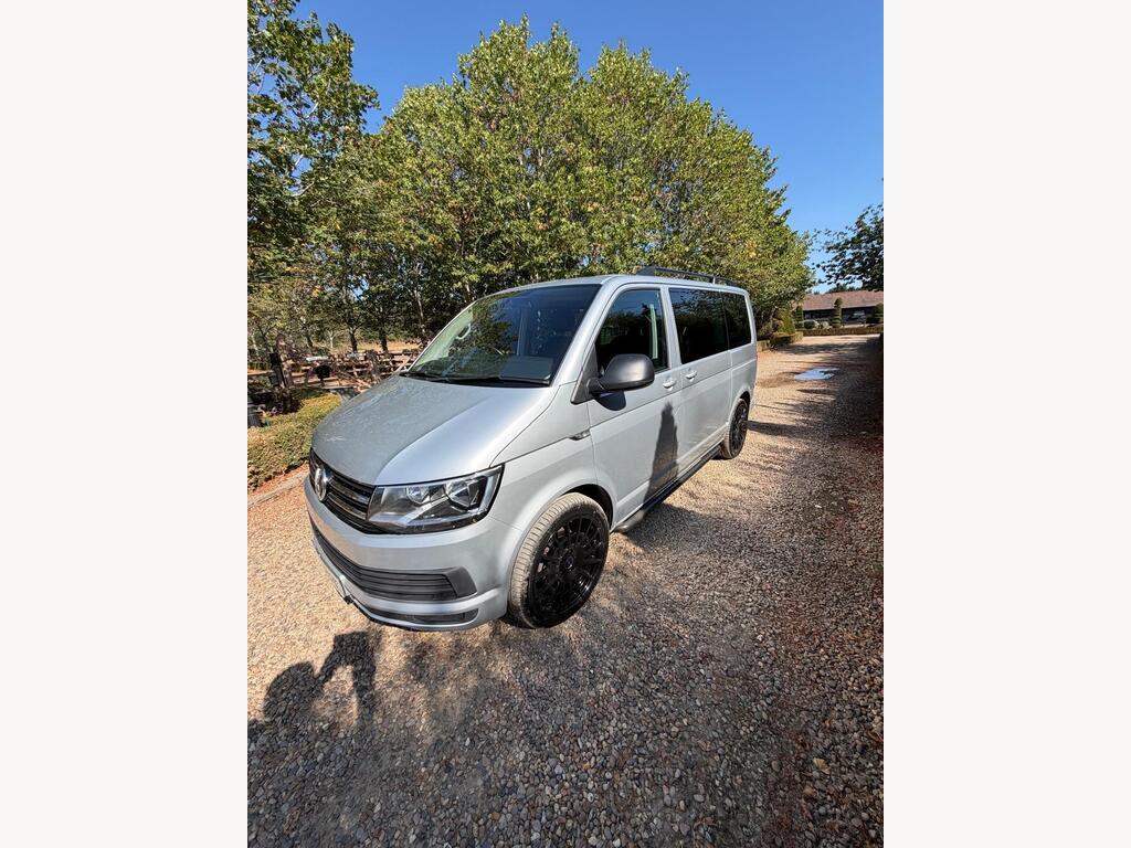 Volkswagen Caravelle MPV 2.0 TDI BlueMotion Tech Executive Euro 6 (s/s) 5dr