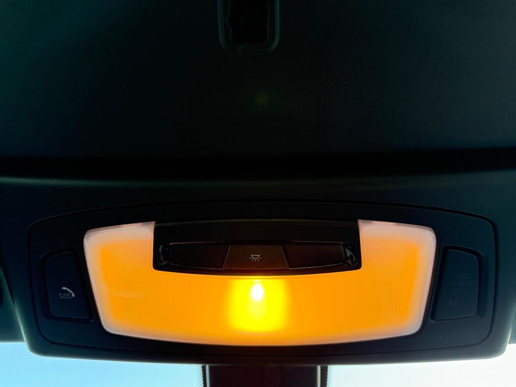 2015 BMW 2 Series thumbnail 35